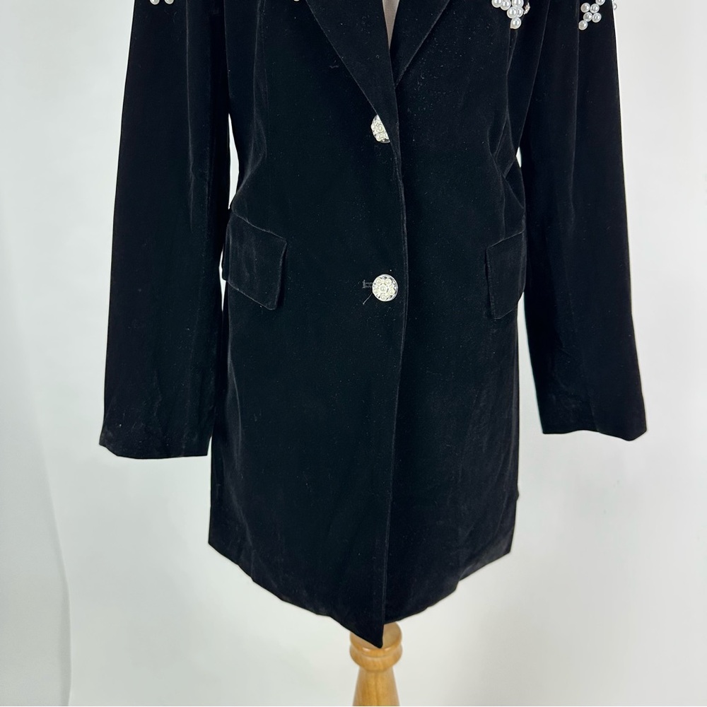 SHEIN Modelyn Pearl and Rhinestone Embellished Black Velvet Blazer Size 6 - Picture 4 of 12